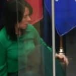 Η συγκλονιστική στιγμή που η δήμαρχος του Μόντρεαλ καταρρέει στη διάρκεια συνέντευξης Τύπου