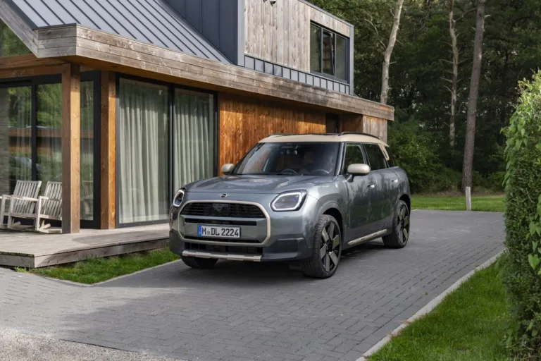 Με έντονα off-road στοιχεία το νέο MINI Countryman C