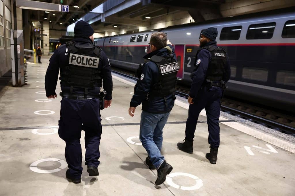 Γαλλία: Μαζικές καταγγελίες για επιθέσεις με σύριγγες σε μουσικό φεστιβάλ – «Άρχισα να νιώθω μ