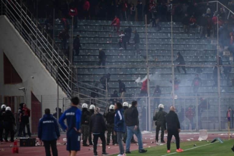 Βόλος: Εικόνες διάλυσης στο Πανθεσσαλικό Στάδιο μετά τα επεισόδια στο Βόλος – Ολυμπιακός
