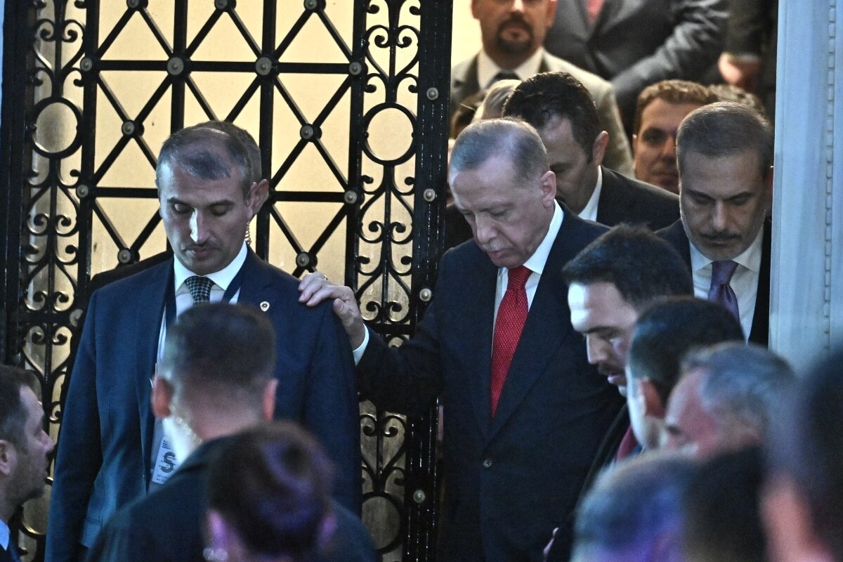 Ελληνοτουρκικά: Επιστρέφει στη χώρα του ο Ερντογάν – Άνοιξαν οι σταθμοί του Μετρό, αποκαθίσταται η κυκλοφορία στους δρόμους