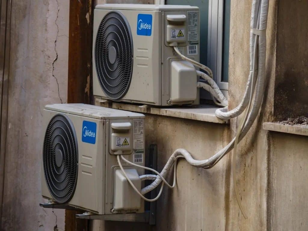 Επίδομα θέρμανσης ρεύματος: Δικαιούχοι, αιτήσεις και ποσά – Ποιοι μένουν εκτός και ποιες παγίδες πρέ