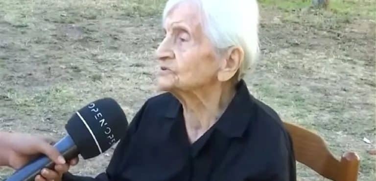 Τρίκαλα: Πέθανε η πλημμυροπαθής γιαγιά Σταυρούλα που συγκίνησε το πανελλήνιο [Βίντεο]