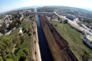 Κόρινθος: Θρίλερ με νεκρό άνδρα μέσα στον Ισθμό