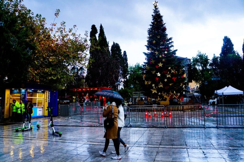 Καιρός – Σάκης Αρναούτογλου: Συννεφιασμένο το Σαββατοκύριακο – Με μπόρες η Πρωτοχρονιά