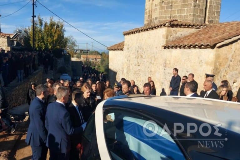 Επαμεινώνδας Κωστέας: Πέταξε στους αιθέρες με τον βαθμό του Αντιπτεράρχου – Οδύνη στο τελευταίο «αντίο» [εικόνες-βίντεο]