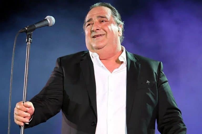 Βασίλης Καρράς: Το συγκλονιστικό «αντίο» από την κόρη του – Πανελλήνια θλίψη «Από τον Βορρά μέχρι τον Νότο»