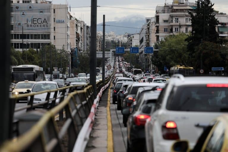 Τέλη κυκλοφορίας 2024: «Αντίστροφη μέτρηση» για την πληρωμή τους – Ποιοι κινδυνεύουν με πρόστιμο