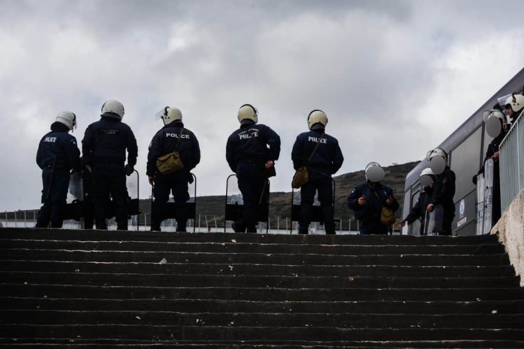 Οπαδική βία: Αυτά είναι τα 4 «σκληρά» μέτρα που εξετάζει η κυβέρνηση – Επιβεβαίωση του Elefthe