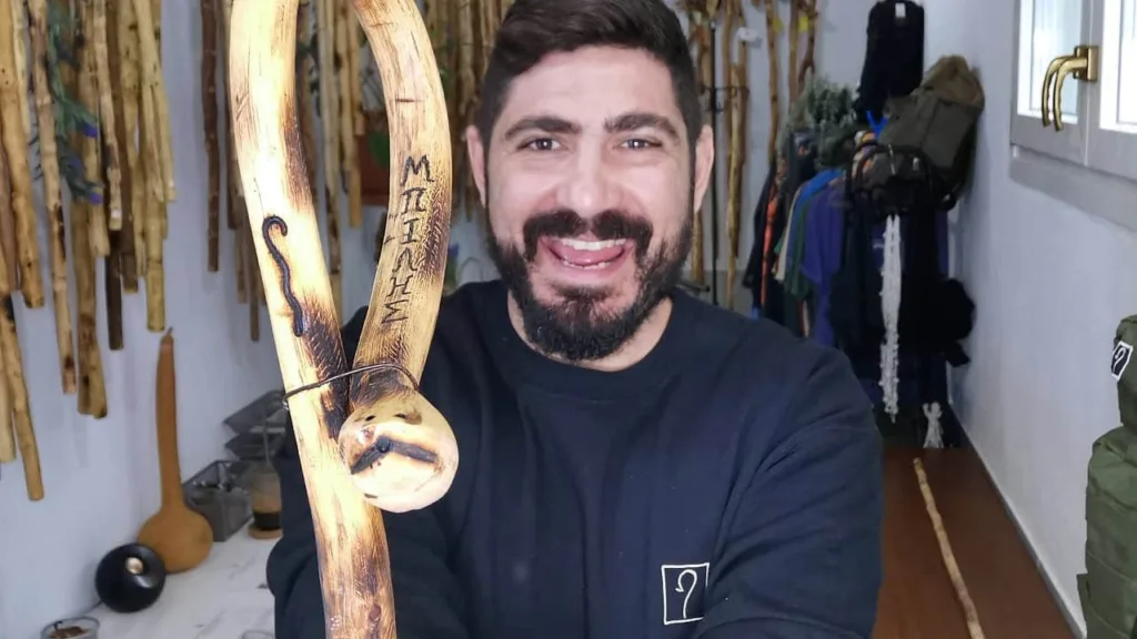 Viral ο Κρητικός που έκανε διάσημες τις παραδοσιακές κατσούνες – Έγιναν γνωστές σε Ευρώπη και