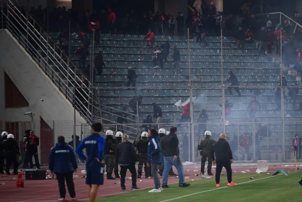 Ολυμπιακός: Κλήθηκε σε απολογία για τα επεισόδια στο Βόλο – Κινδυνεύει με νέο «λουκέτο» το «Γ. Καραϊσκάκης»
