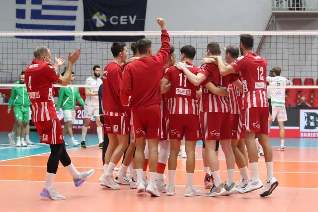 Βόλεϊ-Α1 Ανδρών: «Ερυθρόλευκος» θρίαμβος στο clasico στη σκιά των επεισοδίων