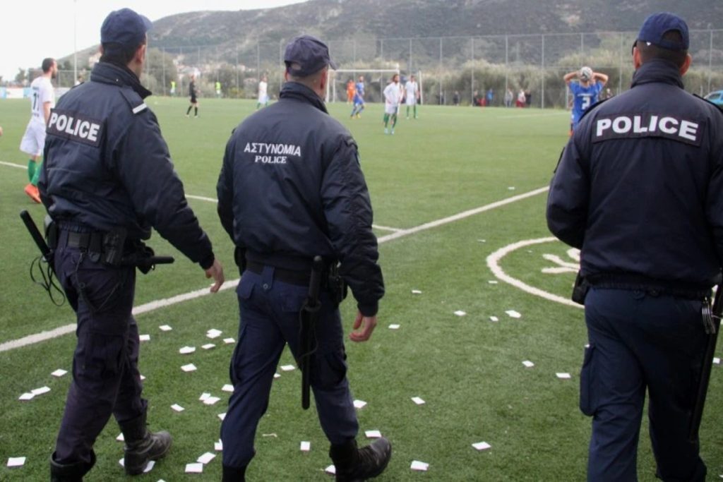 Θεσσαλονίκη: Απείλησαν 16χρονο για να βγάλει την μπλούζα της ομάδας που φορούσε – Δύο συλλήψει