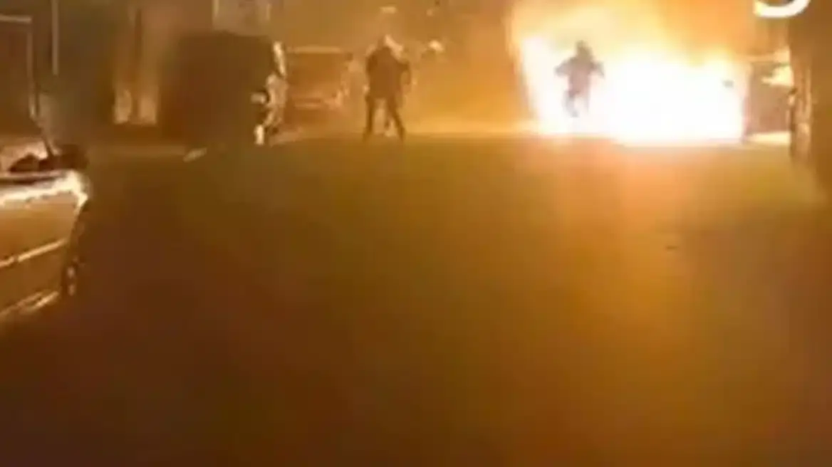 ναυτική φωτοβολίδα