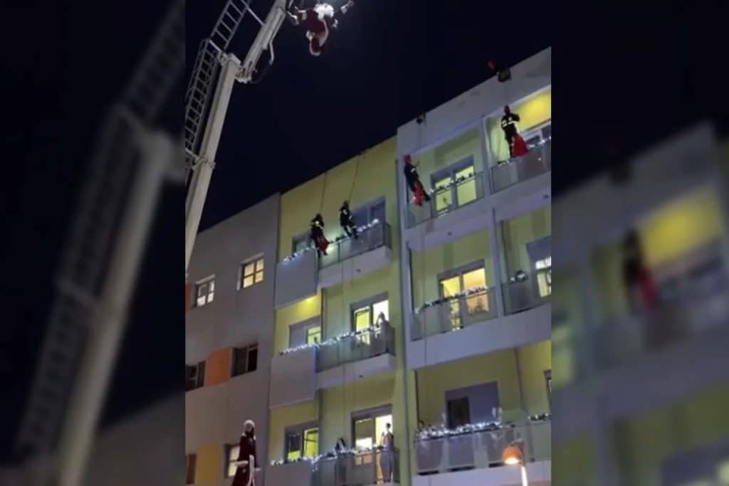 Νοσοκομείο Παίδων: Πυροσβέστες στόλισαν το κτίριο της ογκολογικής μονάδας για να δώσουν χαρά στα άρρ
