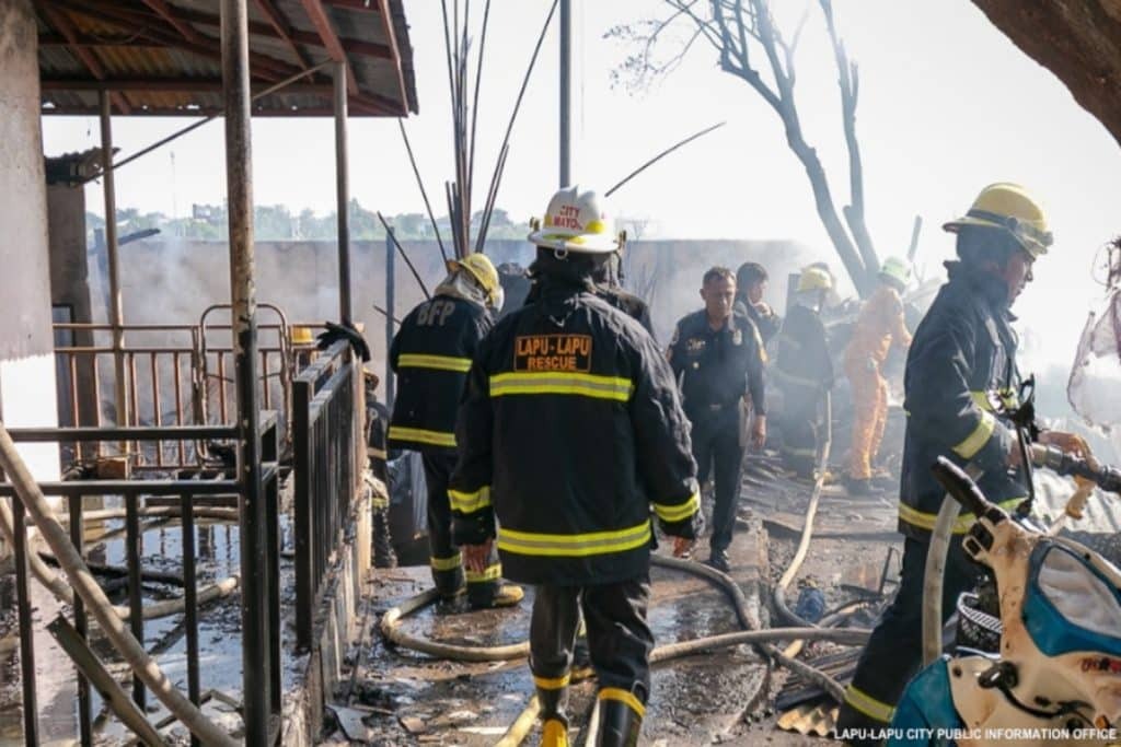Τραγωδία στις Φιλιππίνες: Τουλάχιστον τέσσερις νεκροί από πυρκαγιά σε εργοστάσιο κατασκευής πυροτεχν