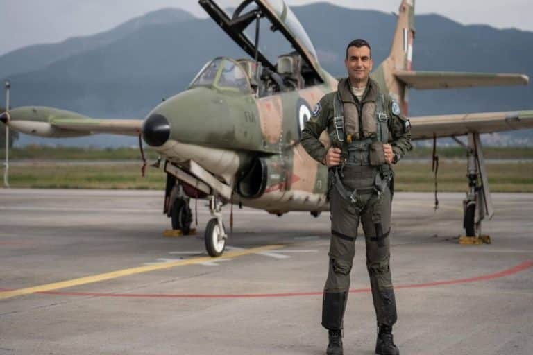 Καλαμάτα: «Οι ήρωες πρέπει να είναι ζωντανοί και όχι σε φέρετρα με την γαλανόλευκη» – Συγκινεί ο πατέρας του επισμηναγού