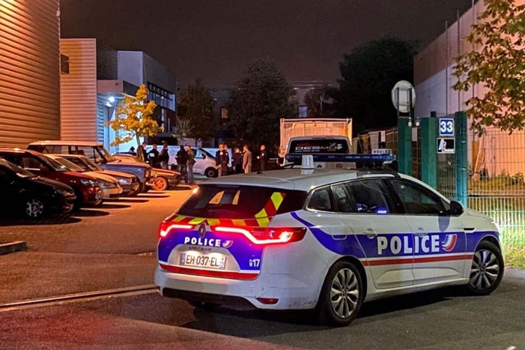Γαλλία: Σοκ με τη 14χρονη Σαμάρα – Την ξυλοκόπησαν άγρια έφηβοι έξω από σχολείο και έπεσε σε κ