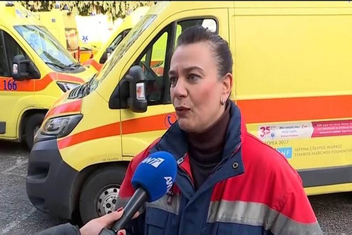 Επεισόδια στου Ρέντη: Συγκλονίζει η διασώστρια ΕΚΑΒ για τον αστυνομικό – «Δώσαμε μάχη για να τον κρατήσουμε ζωντανό» [βίντεο]