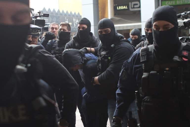 Επεισόδια στου Ρέντη: Στον ανακριτή ο 18χρονος – Απολογείται για τον τραυματισμό του αστυνομικού, συγκλονίζει ο διμοιρίτης του 31χρονου