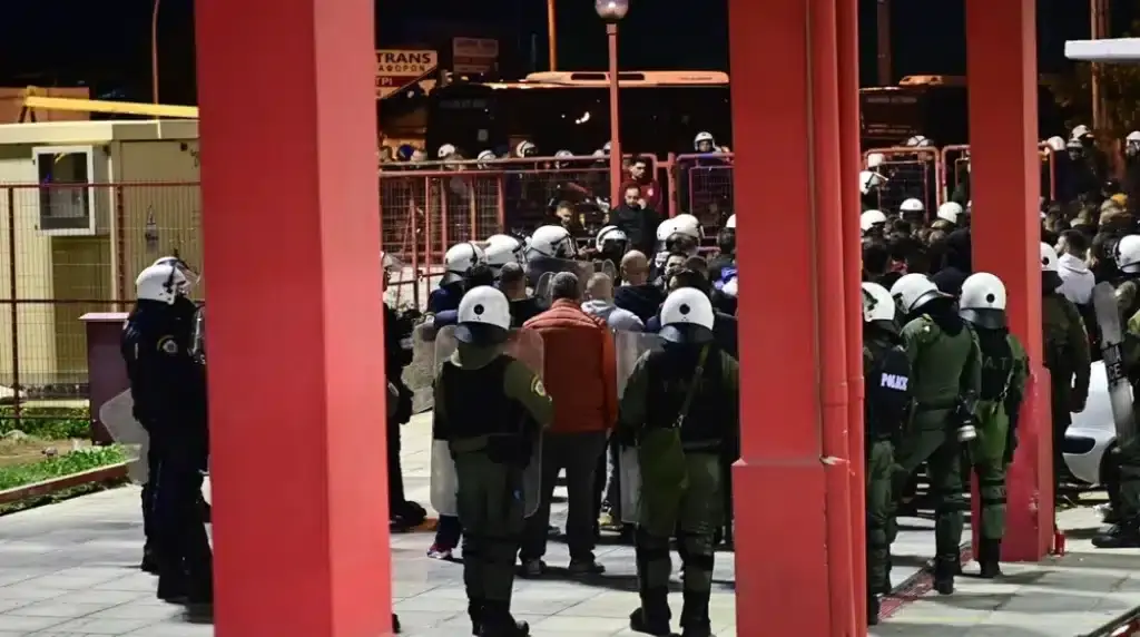 Δολοφονία Λυγγερίδη στου Ρέντη: Σοκαριστική αποκάλυψη - «Αστυνομικοί βοήθησαν στην φυγάδευση οπαδών του Ολυμπιακού»