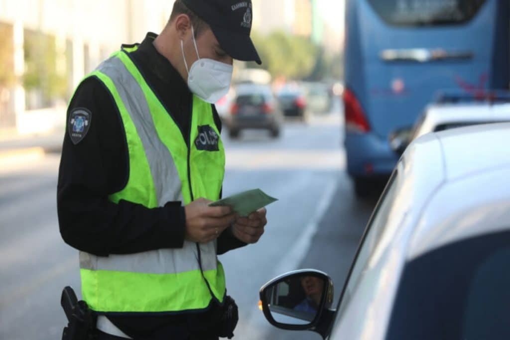 Τρέχουν χωρίς ζώνη και κράνος οι οδηγοί στην Κρήτη – Τι αναφέρουν οι έλεγχοι της ΕΛΑΣ