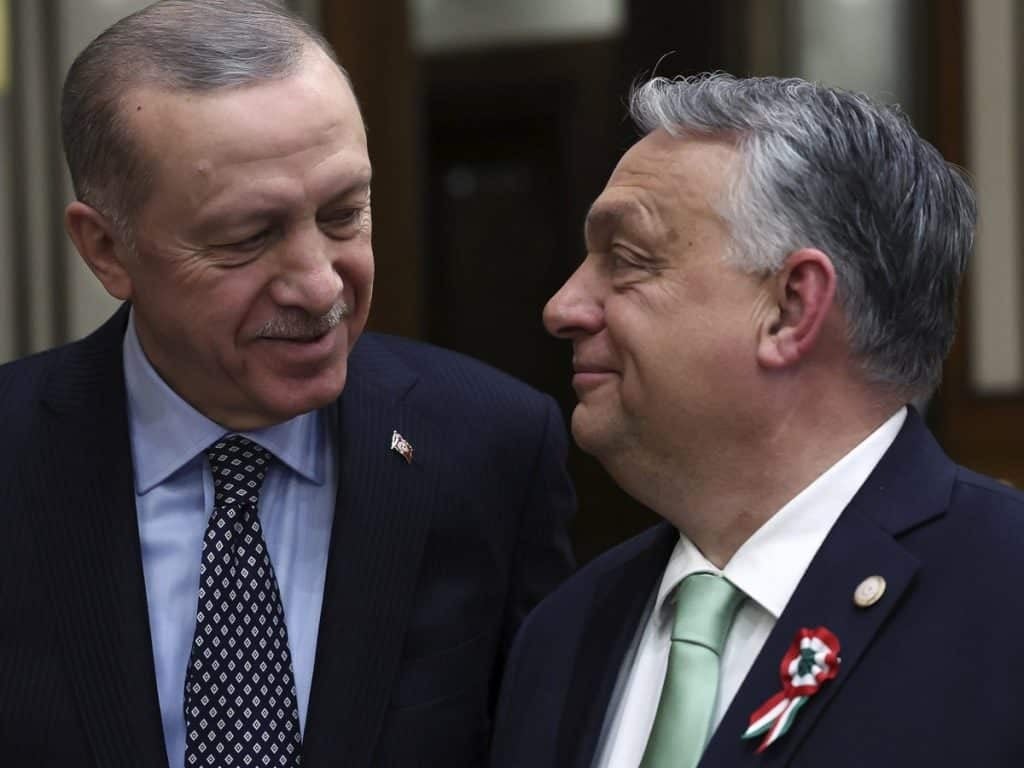 Ένταξη Σουηδίας στο ΝΑΤΟ: Πάμε προς παράταση; – Γιατί ο Ερντογάν «κλείνει το μάτι» στον Όρμπαν; – O Δρ Σταθακόπουλος στο Eleftherostypos.gr