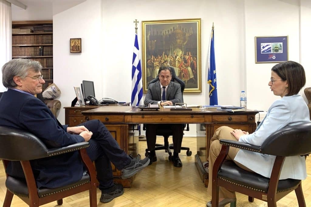 Κορονοϊός: Έκτακτη σύσκεψη Γεωργιάδη, Τσιόδρα, Αγαπηδάκη για την πίεση στα νοσοκομεία