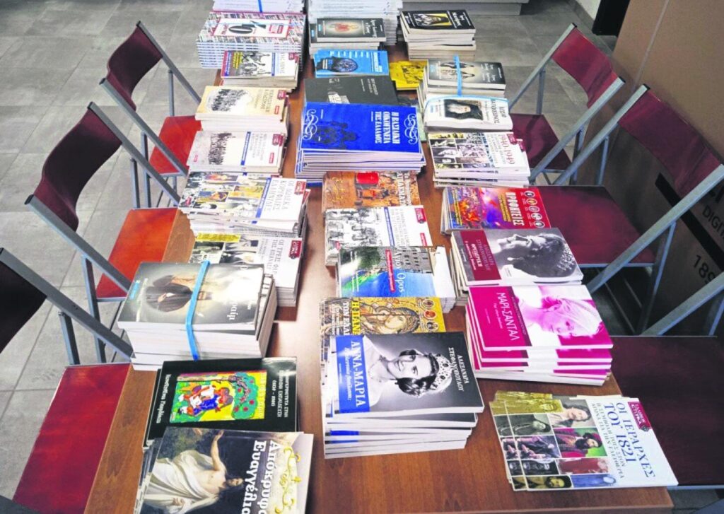 Κάλυμνος: Μαθήτρια συγκέντρωσε 14.000 βιβλία για 38 σχολεία – Τι λέει στον ΕΤ η Ρόζα Καρτέρη