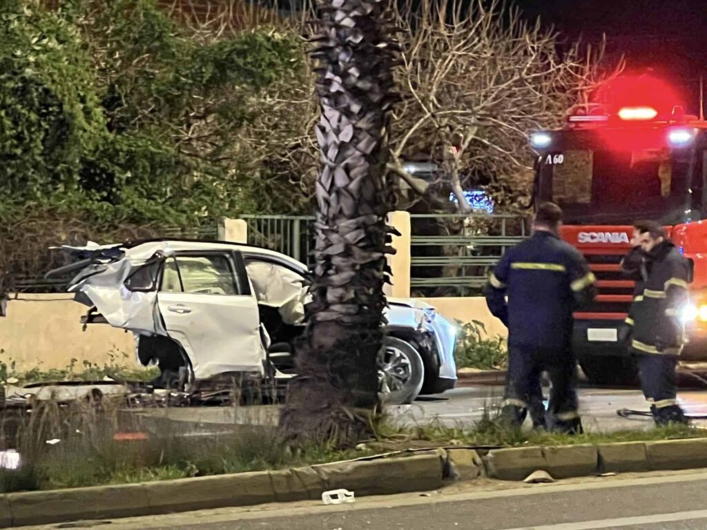 Σοβαρό τροχαίο με τρία οχήματα στην Παραλιακή – Παρασύρθηκε και πεζός