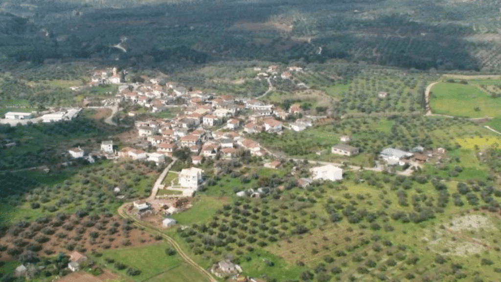 Πελοπόννησος: Το χωριό με τους περισσότερους επιστήμονες που «μπήκε» στο βιβλίο Γκίνες [Εικόνες]