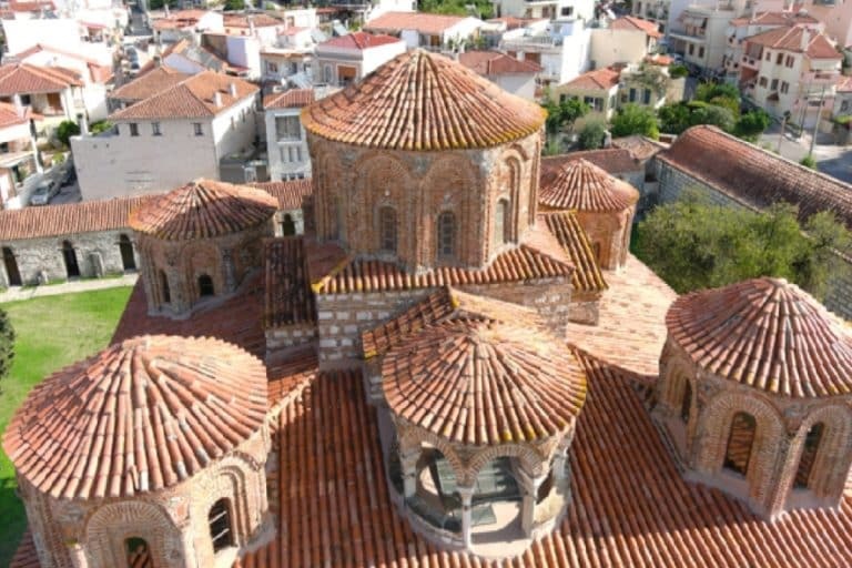 Άρτα: Αποκαθίσταται το μείζον Βυζαντινό μνημείο, ο ναός της Παρηγορήτισσας – Τί δήλωσε η Λίνα Μενδώνη [εικόνες]