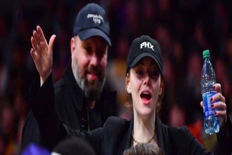 Έμμα Στόουν: Έγινε… viral σε αγώνα NBA για να χαιρετήσει παίκτη των Φοίνιξ Σανς [βίντεο]