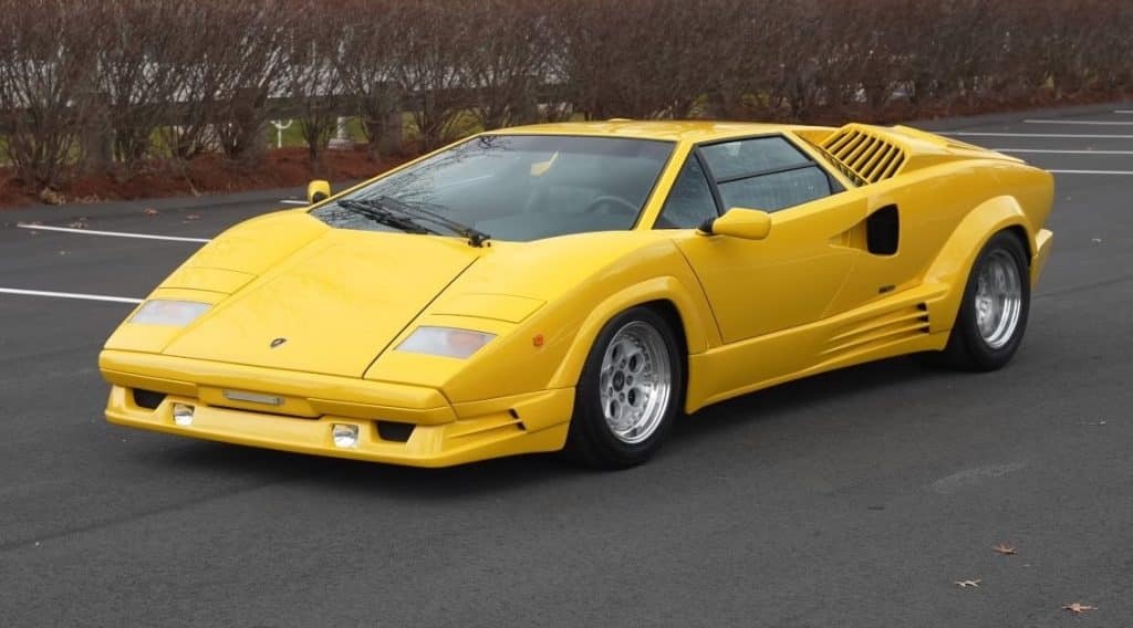 ‘Ετσι είναι να οδηγείς μια Lamborghini Countach