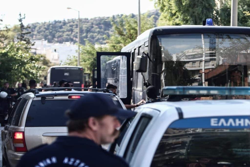 Κάτω Πατήσια: Πέρασε το κατώφλι του ανακριτή ο 56χρονος – Αρνείται ότι βίασε την ανήλικη