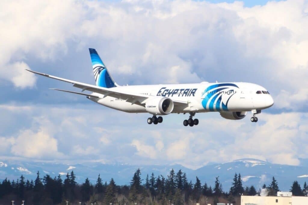 Θρίλερ στο «Ελ. Βενιζέλος»: Αεροπλάνο της Egypt Air πραγματοποίησε έκτακτη προσγείωση 