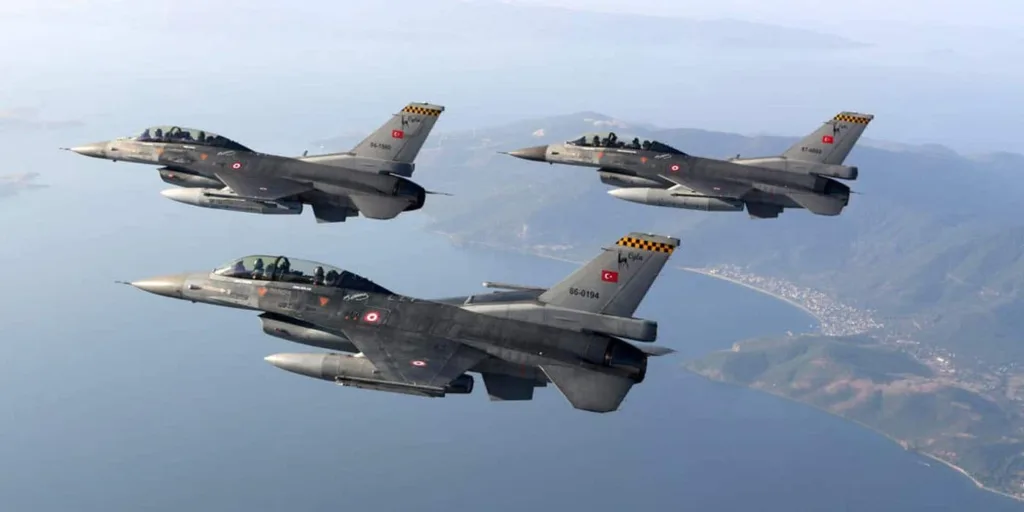 Ταχεία πώληση F-16 στην Τουρκία βλέπει ο Αμερικανός πρέσβης στην Άγκυρα