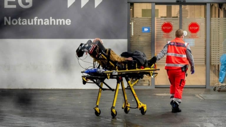 Φωτιά σε νοσοκομείο στη Γερμανία: Ένας νεκρός και έξι τραυματίες