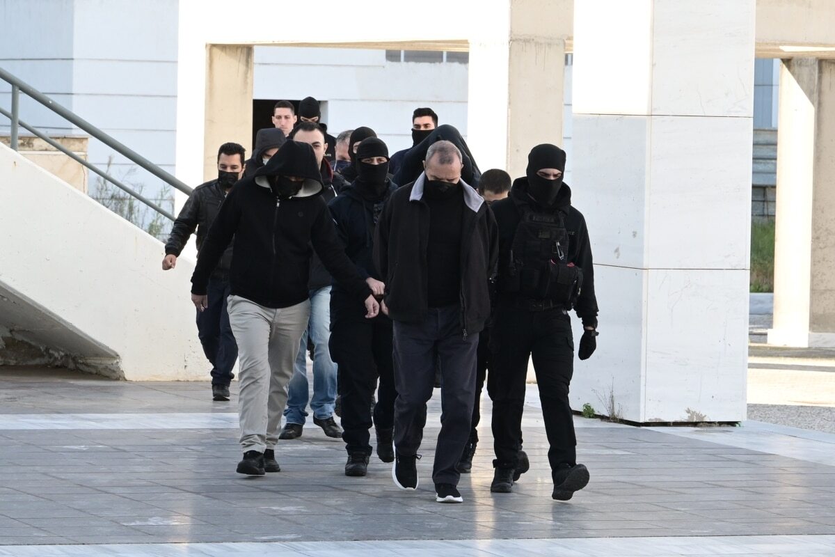 Κολωνός: Ξεσπά η γιαγιά της – Να κρεμάσουν τους ανώμαλους