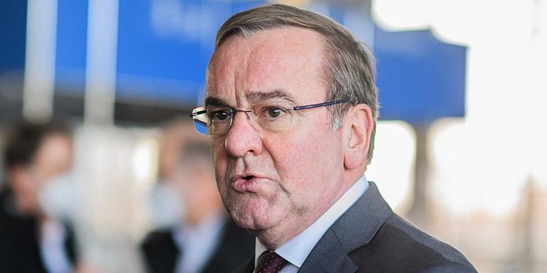 Politico: Δήλωση – ΣΟΚ από τον Γερμανό υπουργό Άμυνας: Η Ρωσία μπορεί να επιτεθεί στο ΝΑΤΟ σε 5 έως 8 χρόνια
