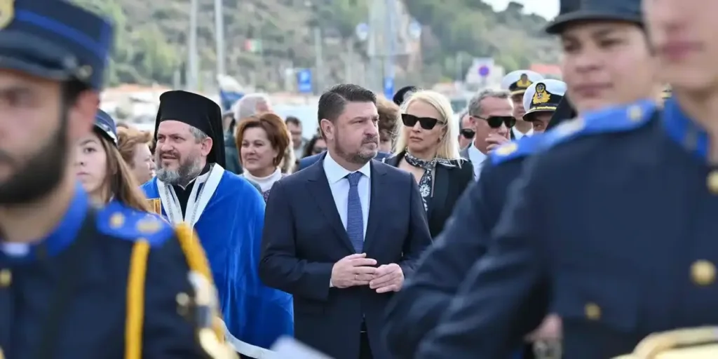 Θεοφάνεια: Στον Πόρο γιόρτασε ο Χαρδαλιάς – «Προτεραιότητά μας η νησιωτικότητα»