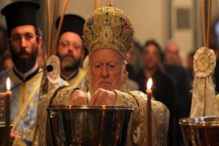 Οικουμενικό Πατριαρχείο: Δεν αποδέχεται τον γάμο ομόφυλων – Η ανακοίνωση καταπέλτης