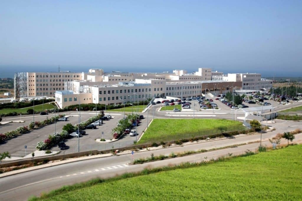 Αλεξανδρούπολη: Η απάντηση του νοσοκομείου για τον 61χρονο που έπαθε εγκεφαλικό στο προαύλιο αναμένο