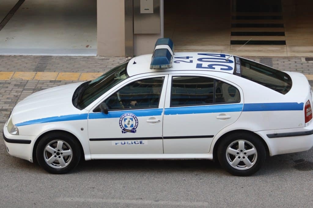 Ρόδος: Δύο ανήλικοι πήραν αυτοκίνητο συγγενή τους και προκάλεσαν τροχαίο