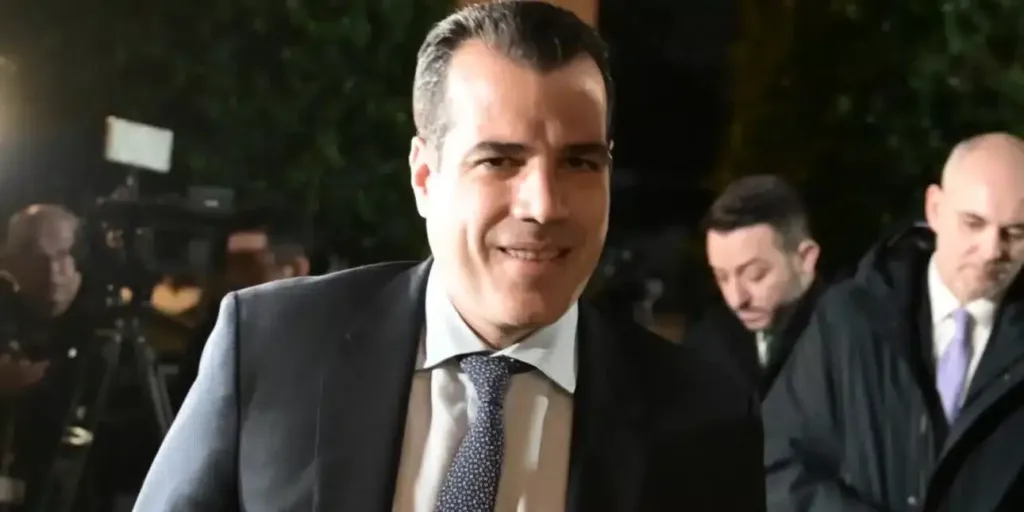 Ομόφυλα ζευγάρια: Ολοκληρώθηκε η ενημέρωση στους βουλευτές της ΝΔ – Πλεύρης: Κατάκτηση για τη ΝΔ, με ειλικρίνεια συζητάμε δύσκολα θέματα
