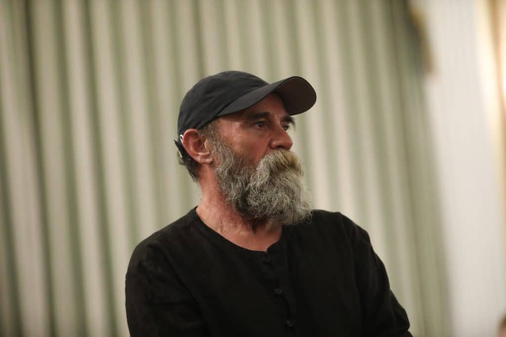Κωνσταντίνος Πολυχρονόπουλος: Βίντεο ντοκουμέντο – Η στιγμή που δείχνει στην κάμερα βάζο γεμάτο με χρήματα από δωρεές [βίντεο]