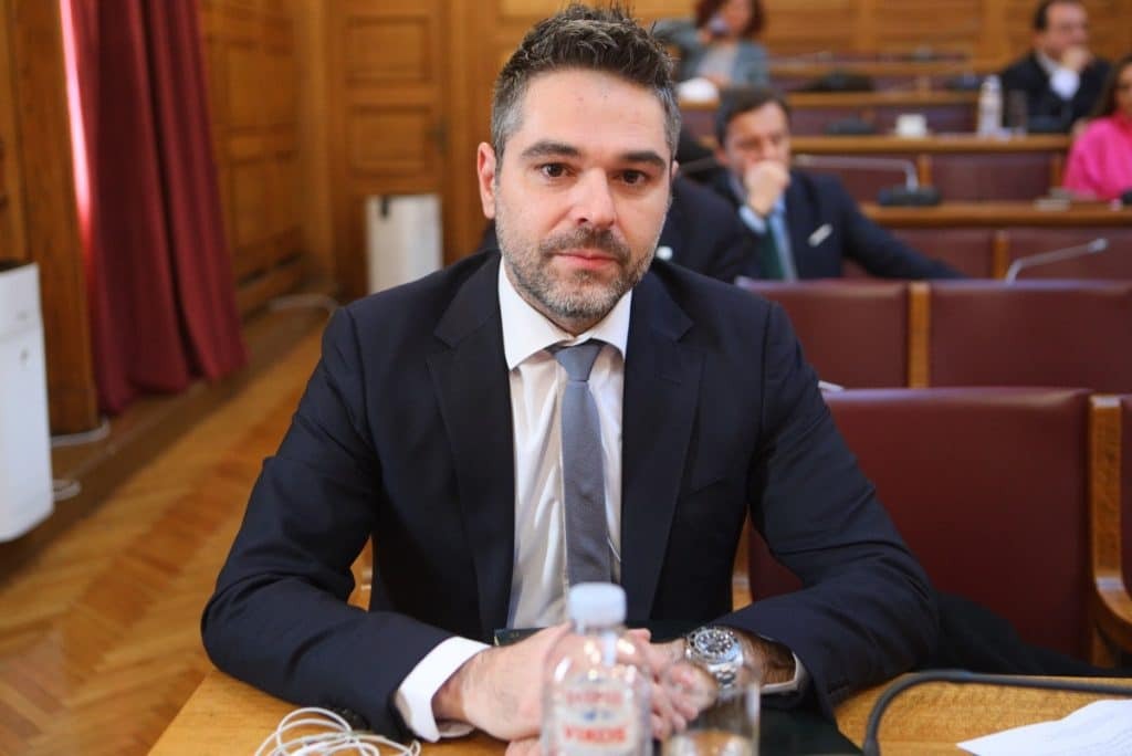ΣΥΡΙΖΑ: Παραιτήθηκε από τη θέση του Κοινοβουλευτικού Εκπροσώπου ο Γιάννης Σαρακιώτης