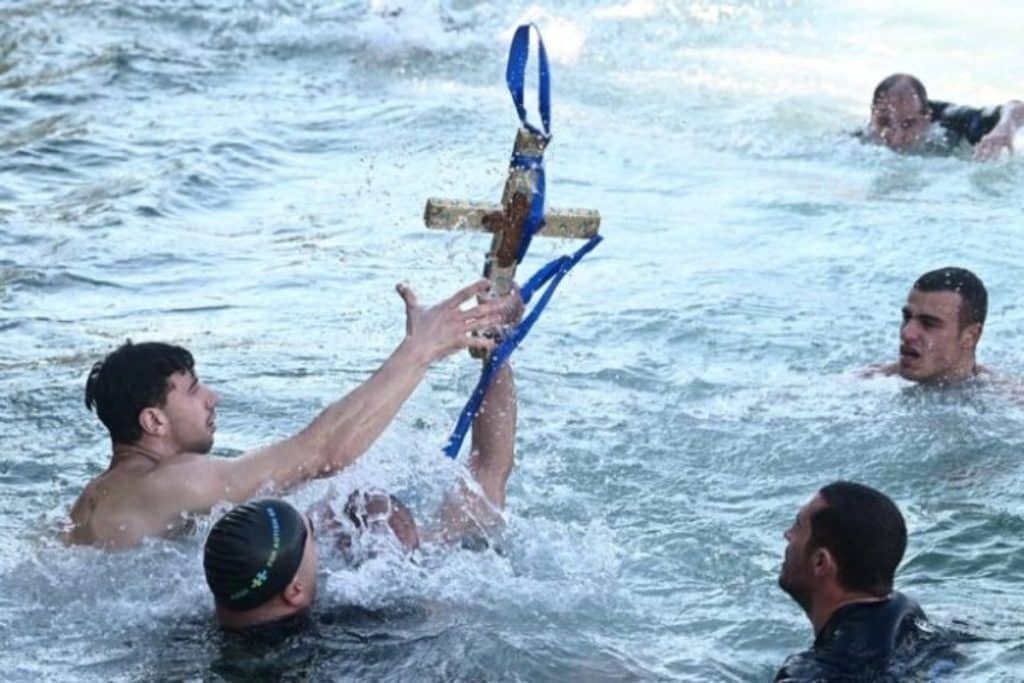 Καιρός: Πώς θα γιορτάσουμε τα Θεοφάνεια – Κακοκαιρία τύπου «Π» προ των πυλών