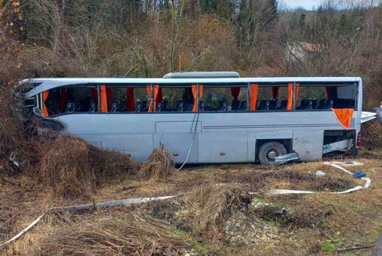 Τροχαίο στη Βουλγαρία: Tι καταγγέλλει επιβάτιδα του λεωφορείου για το τουριστικό γραφείο