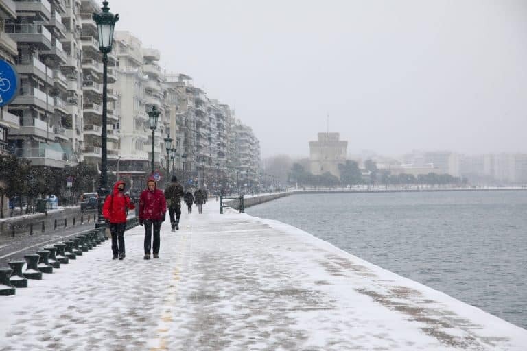 Καιρός: Πού θα πέσουν χιόνια το Σαββατοκύριακο – Τι λένε οι κορυφαίοι μετεωρολόγοι [βίντεο]
